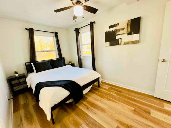 Foto del edificio - 1316 Whiting St SW