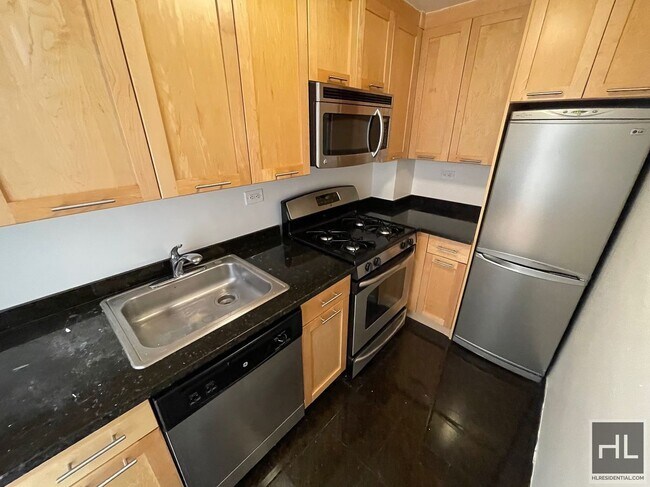 Foto del edificio - EAST 49 STREET