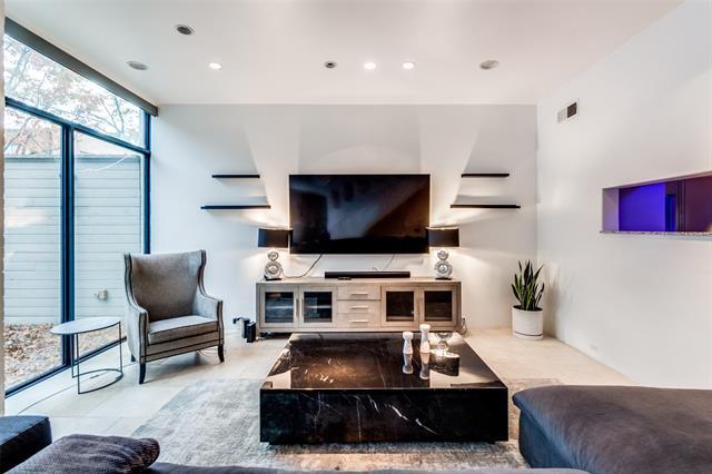 Foto del edificio - 3215 Armstrong Ave
