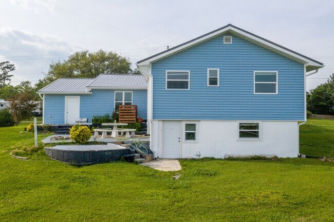 Foto del edificio - 108 Hawkins Creek Ln