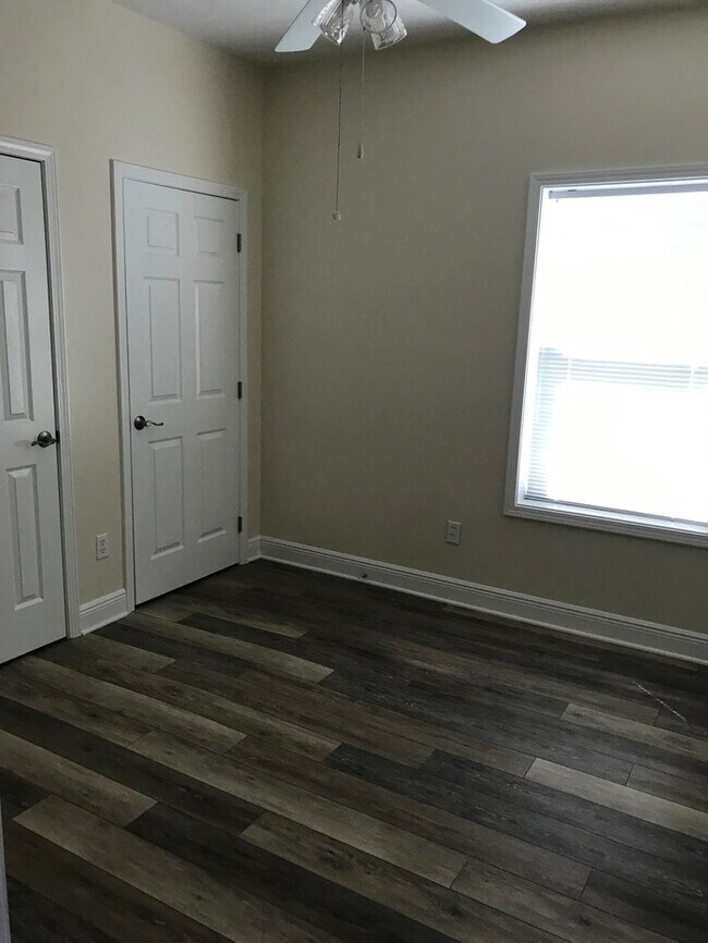 Foto del edificio - Beautiful 2/1 for rent in Bay St. Louis