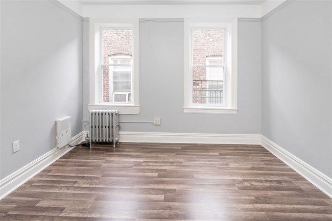 Foto del edificio - 169 W 48th St