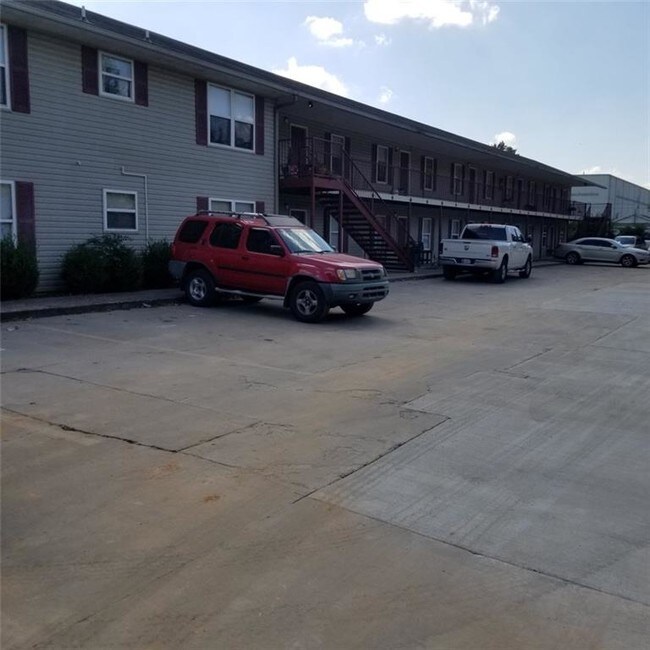Building Photo - 315 Texas Ln