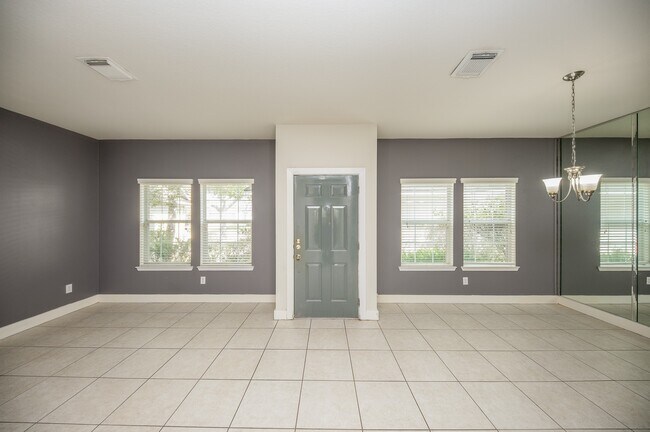 Building Photo - 5839 Sonoma Ridge