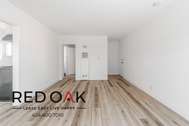 Foto del edificio - 8514 Sherwood Dr