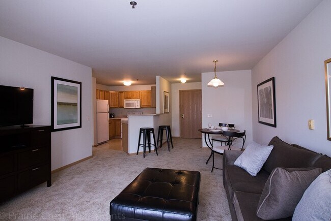 1 HAB Sala de estar - Prairie Crest Apartments