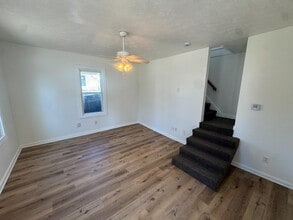 Building Photo - 707 N Prairie St