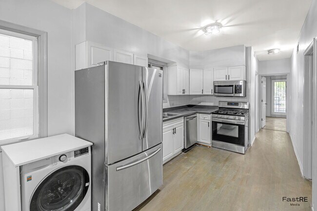 Building Photo - 1528 W Chestnut St