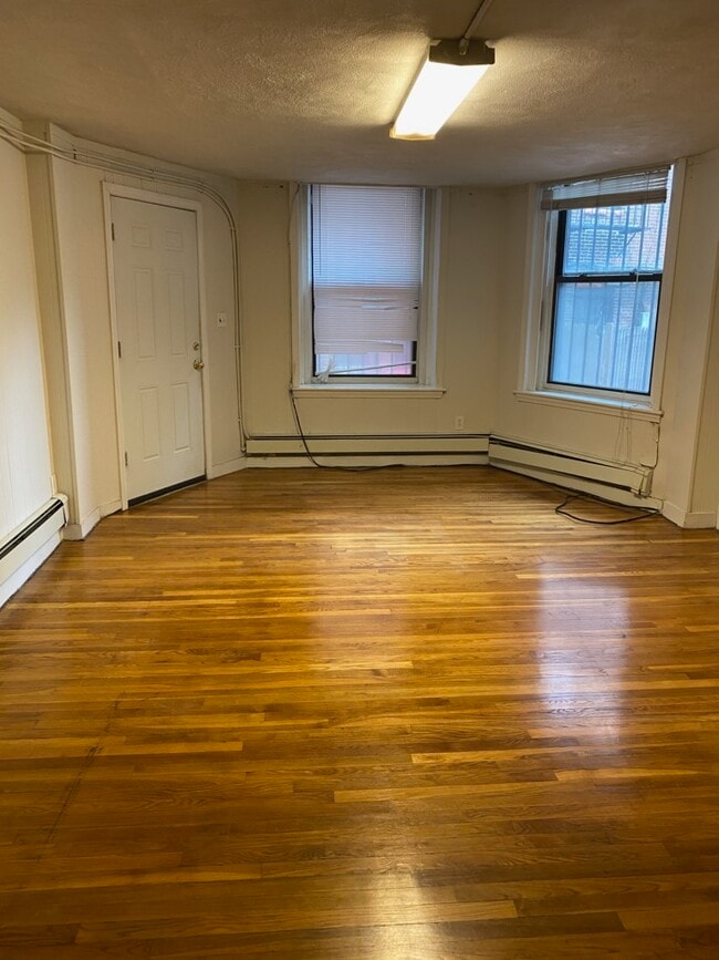 Building Photo - 314 Commonwealth Ave