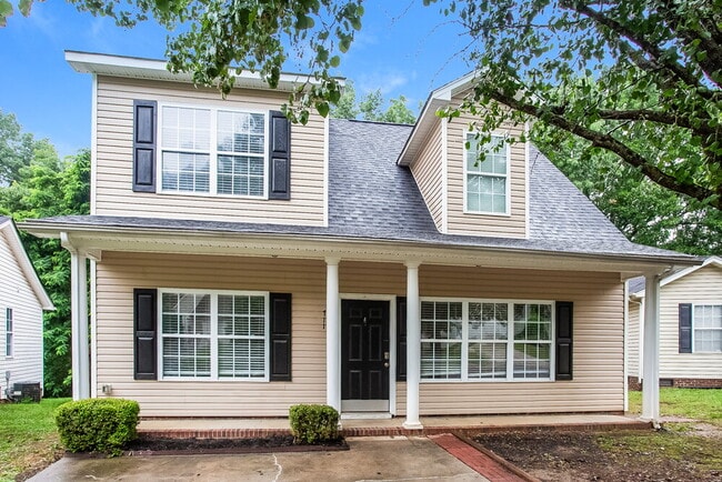Building Photo - 711 Continental Dr