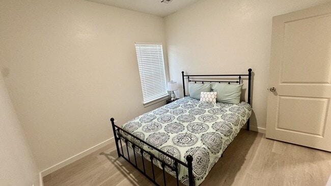 Building Photo - Charming 2-Bedroom Home in the Heart of La...