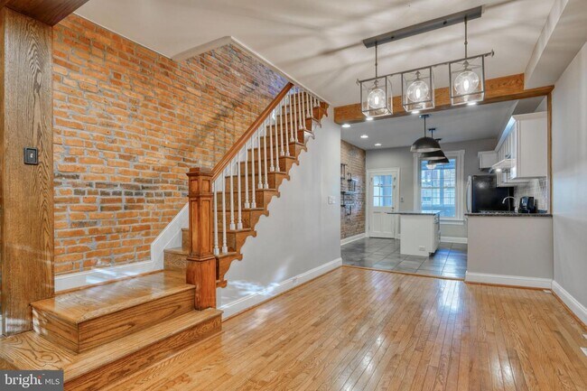 Building Photo - 1633 Jackson St