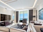 Foto principal - 16047 Collins Ave