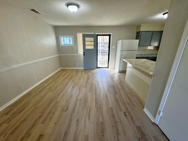 Foto del edificio - 4577 Gailwood Ave