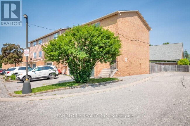 Photo du bâtiment - 2830 Midland Ave