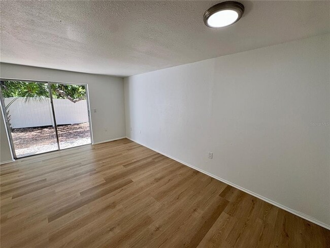 Building Photo - 305 57th Ave Dr E