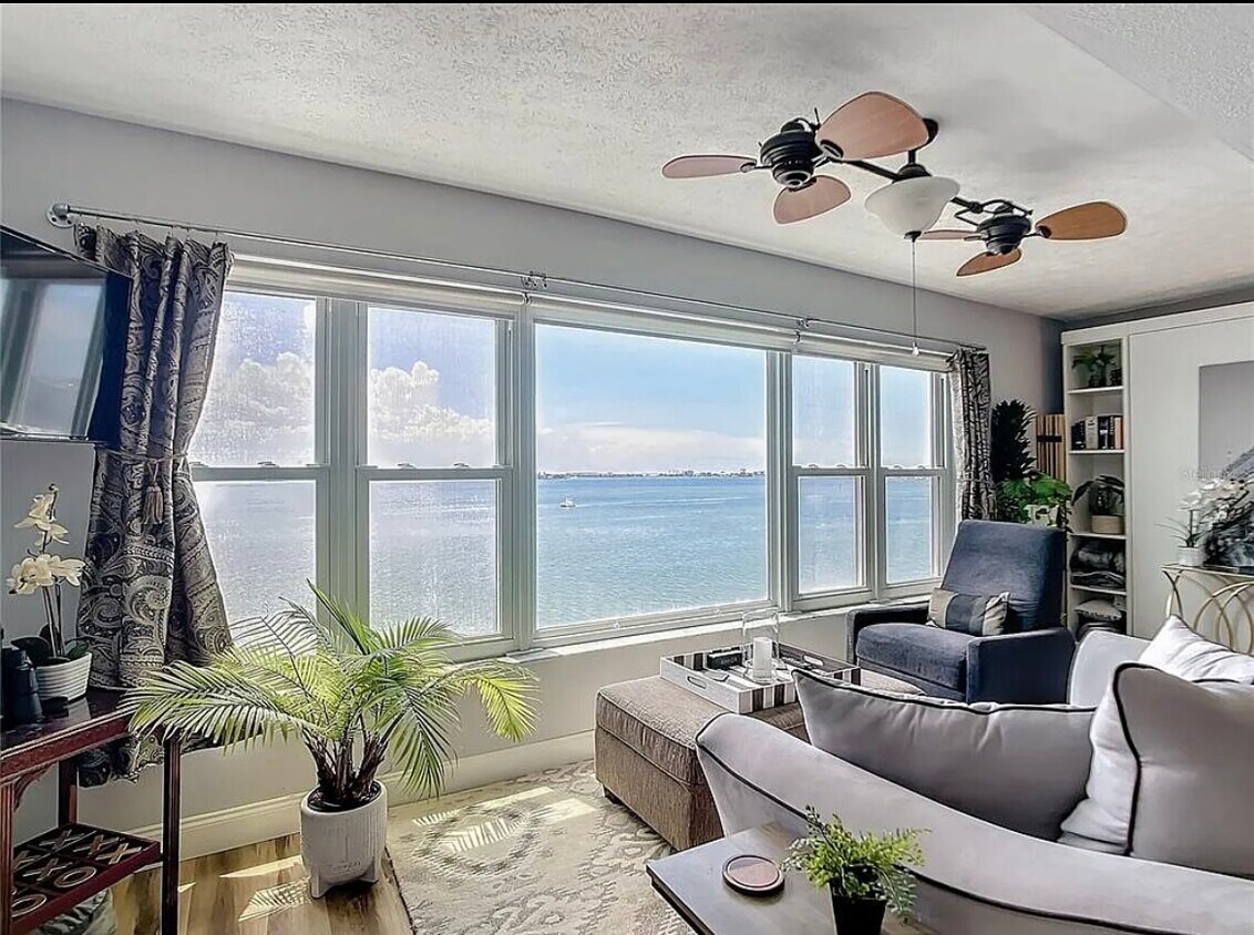 Foto principal - 5900 Shore Blvd S