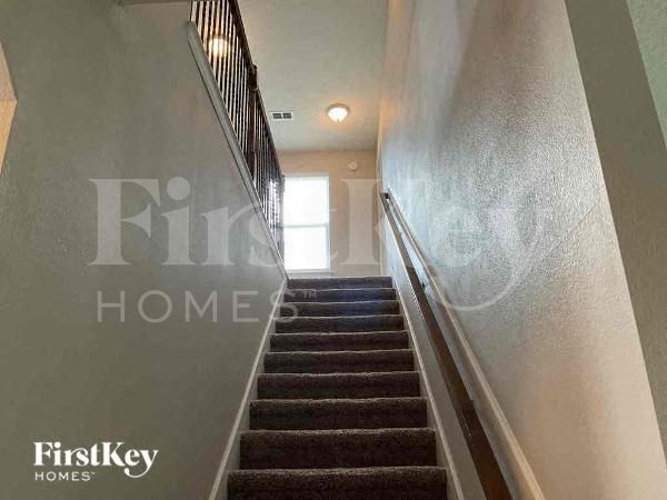 Building Photo - 11685 Paddock Gates Dr