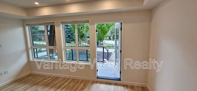 Building Photo - 630-630 Boynton Pl