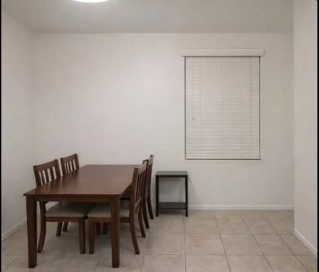 Foto del edificio - 25143 W Maldonado Dr