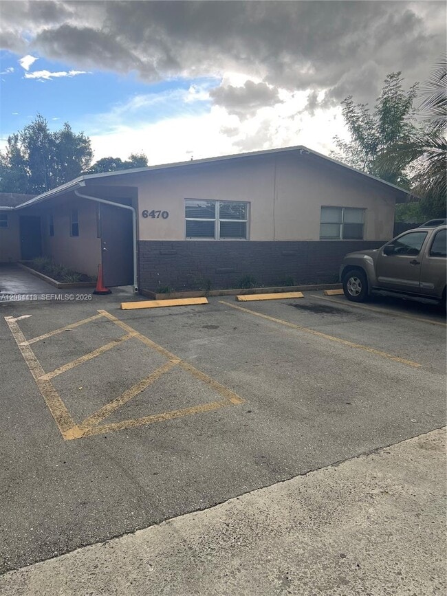 Building Photo - 6470 NW 20th Ct