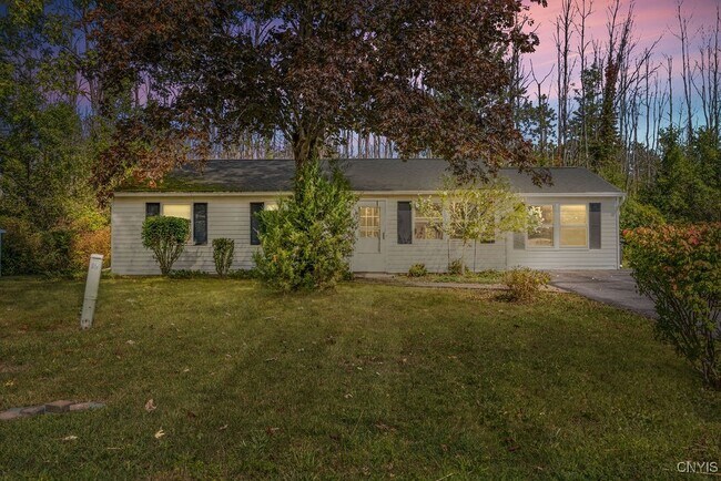 Foto del edificio - 8839 English Rd