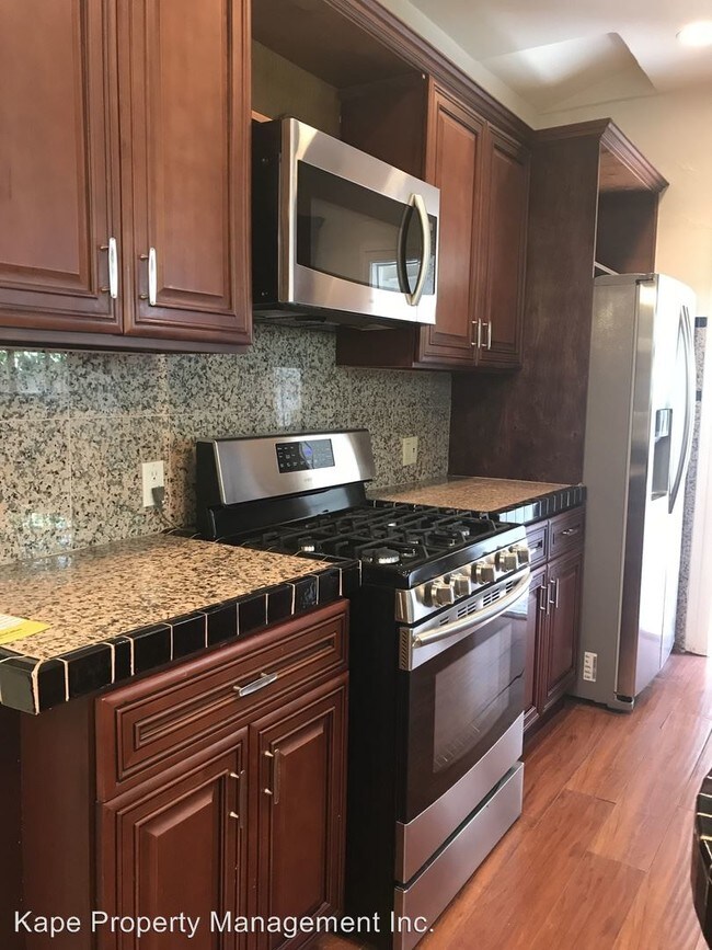 Foto del edificio - 839 N Poinsettia Pl