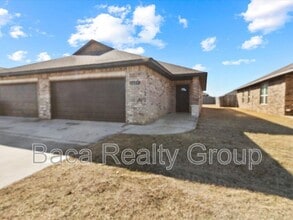 Building Photo - 1859 Post Oak Rd