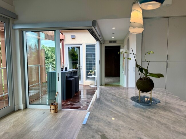 Building Photo - 197 Holokahiki Ln