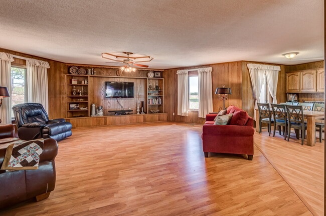 Building Photo - Beautiful country setting, but close to city limits.