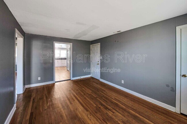 Foto del edificio - 4915 Chamberlayne Ave