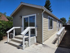 Building Photo - 2249 Belthorn Ct
