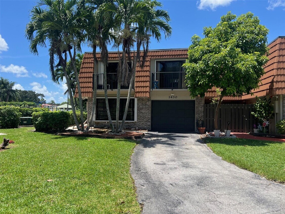 Foto principal - 1430 SW 109th Way