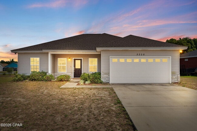 Foto del edificio - 5206 Robins Ct