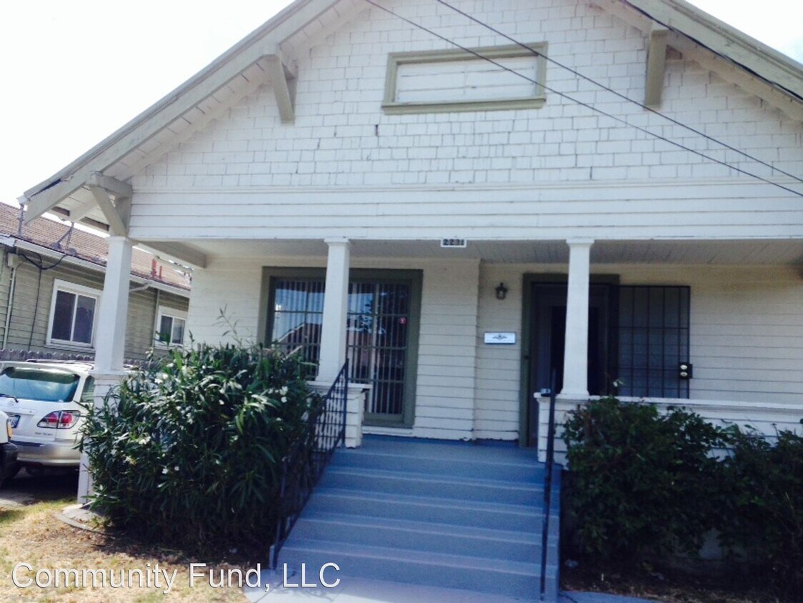 Primary Photo - 3 br, 1.5 bath House - 2231 42nd Ave.