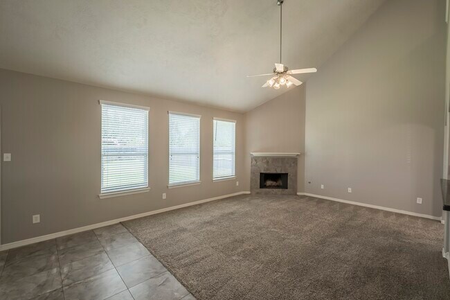 Building Photo - 21902 Silverfield Park Ln