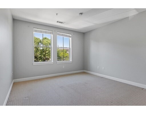 Foto del edificio - 2 Harvest Dr