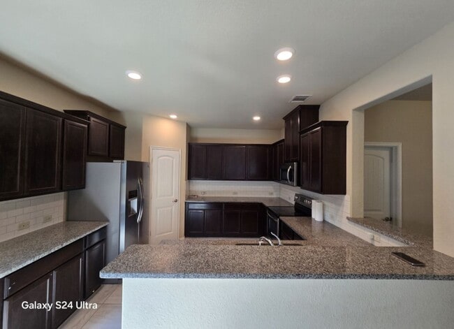 Building Photo - 9921 Prairie Dog Ln