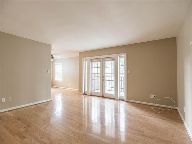 Building Photo - 1445 Monroe Dr NE