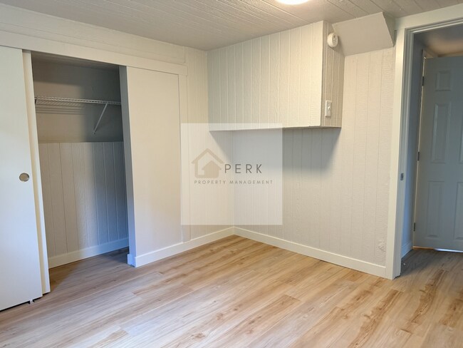 Foto del edificio - Upper and Lower Duplex in the heart of Renton