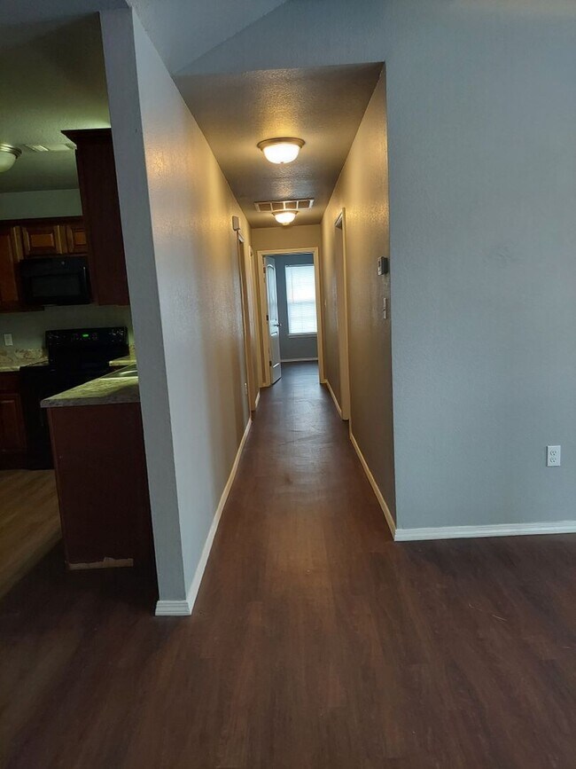 Foto del edificio - 2006 Ingalls Ln