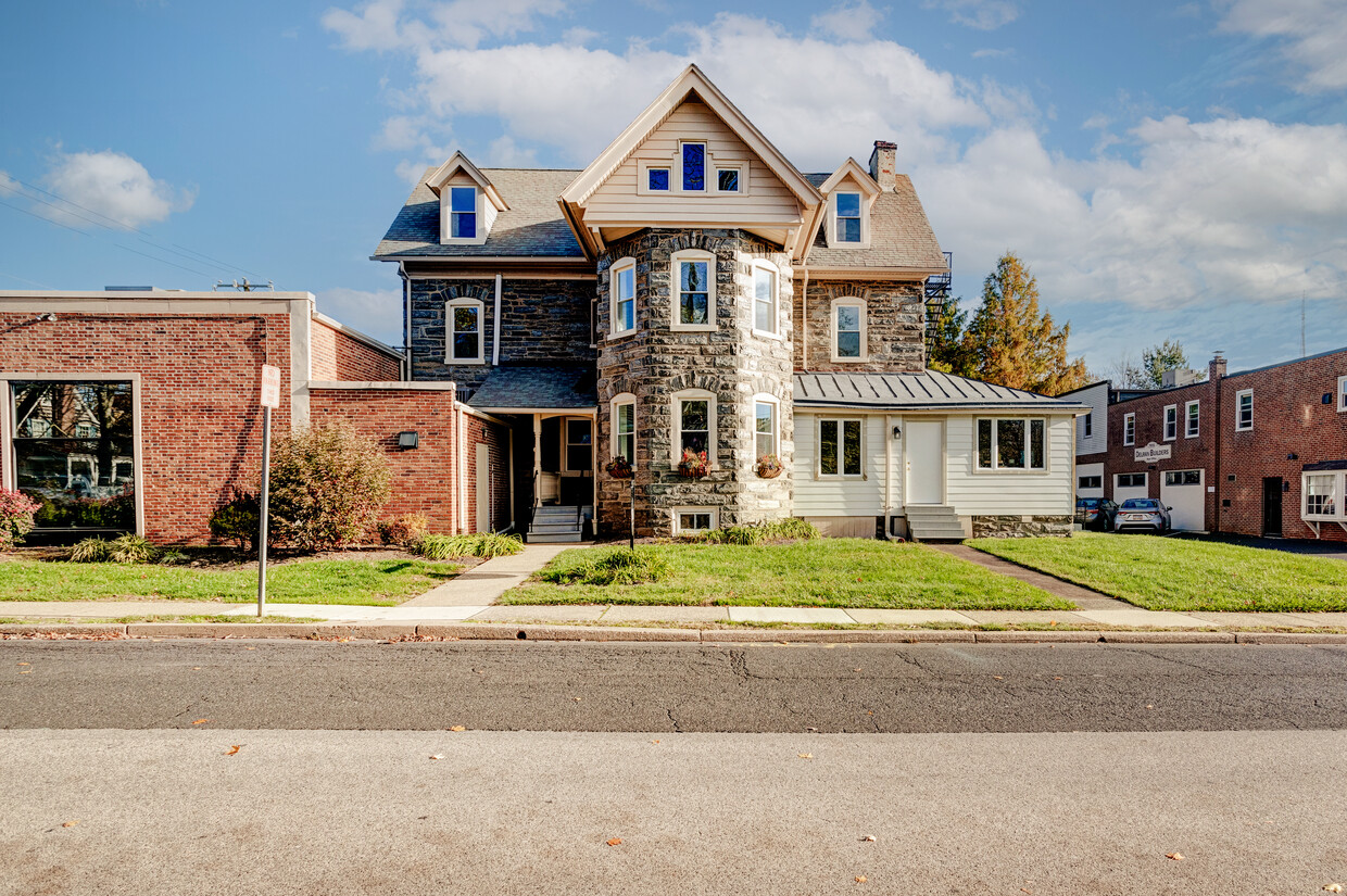 Foto principal - 800 E Willow Grove Ave