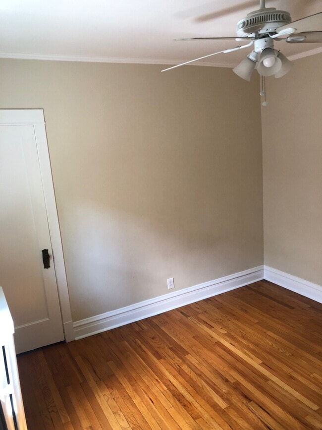 Bedrm 1 - 811 Gunderson Ave