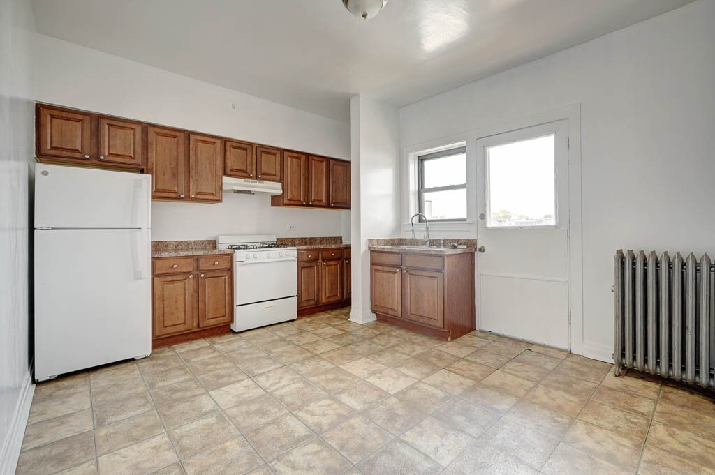 Foto principal - 2638 N Milwaukee Ave