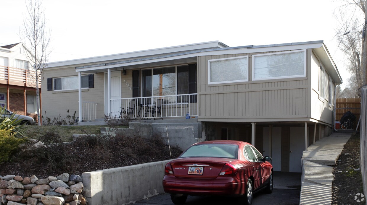 Primary Photo - 4389 S Highland Dr