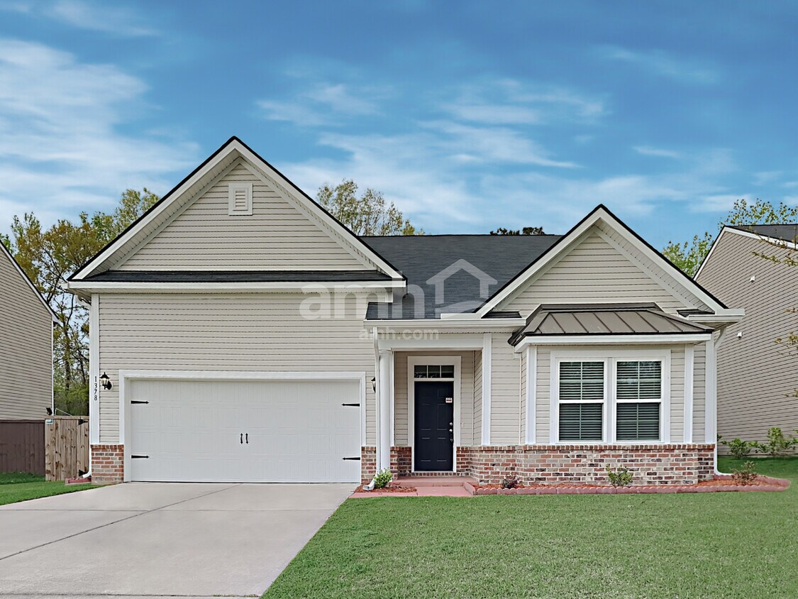 Primary Photo - 1378 Hermitage Lane
