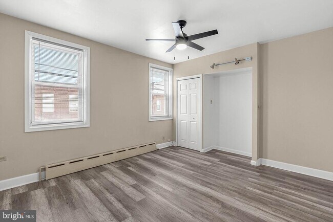 Foto del edificio - 2440 Carpenter St