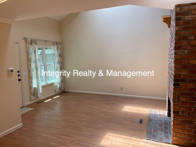 Foto del edificio - 2 Bed/2.5 Bath, 1,317 Sqft - 14002 E Quinn...