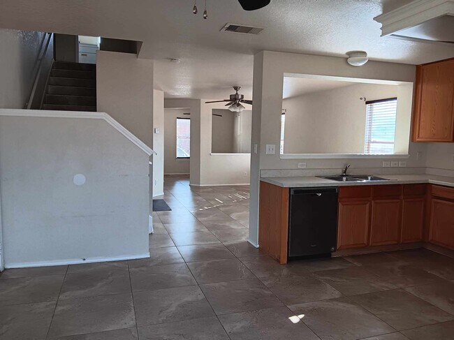 Foto del edificio - 7807 Hedrick Farm