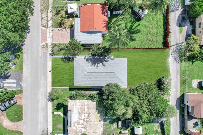 Foto del edificio - 2212 Roosevelt St